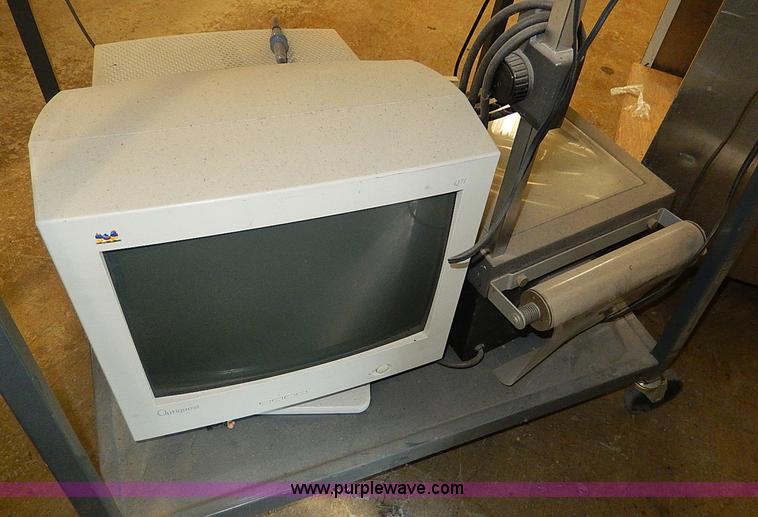 image for item AP9887 Assorted electronics