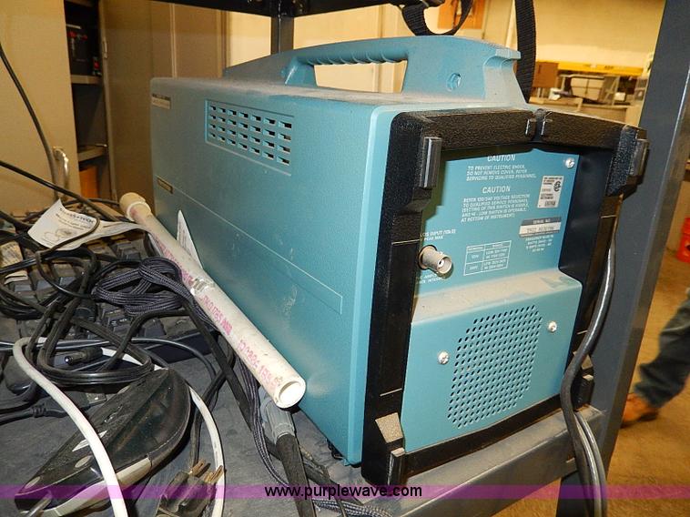 image for item AP9887 Assorted electronics