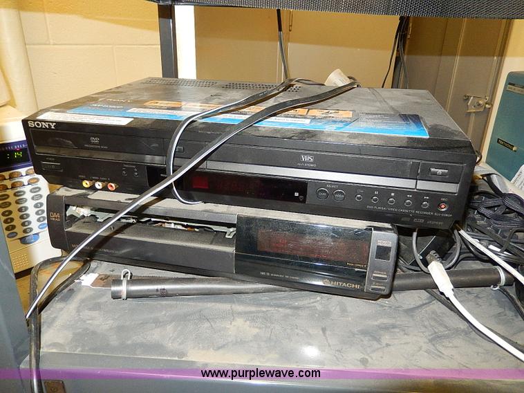 image for item AP9887 Assorted electronics