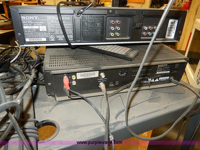 image for item AP9887 Assorted electronics