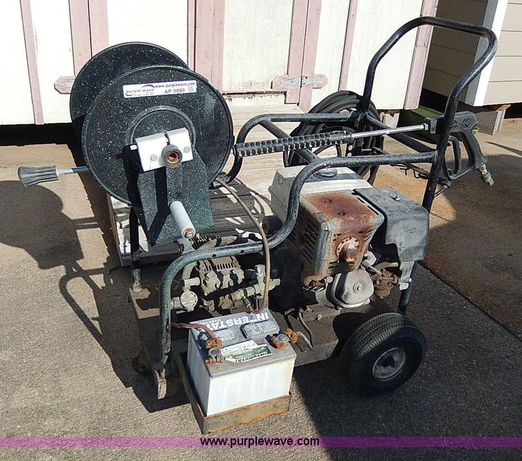 image for item AP9889 Assorted tools