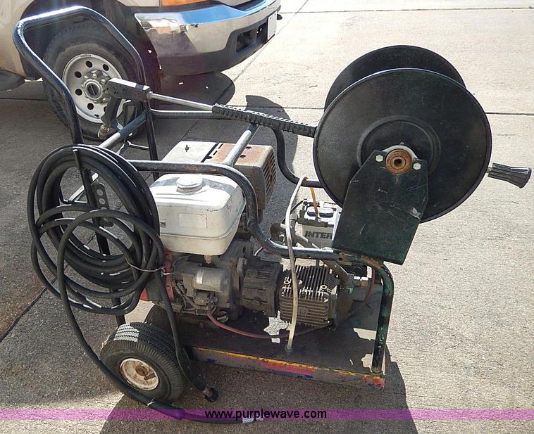 image for item AP9889 Assorted tools