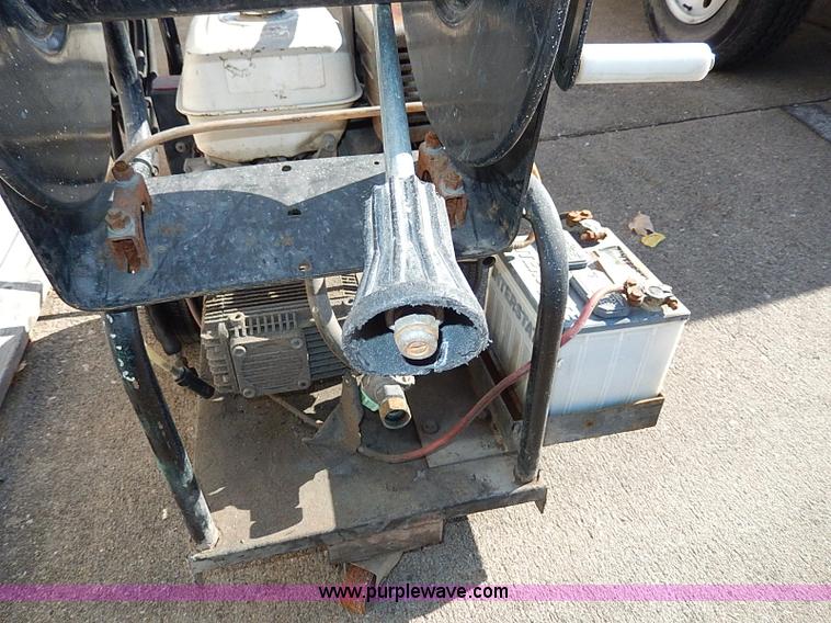 image for item AP9889 Assorted tools