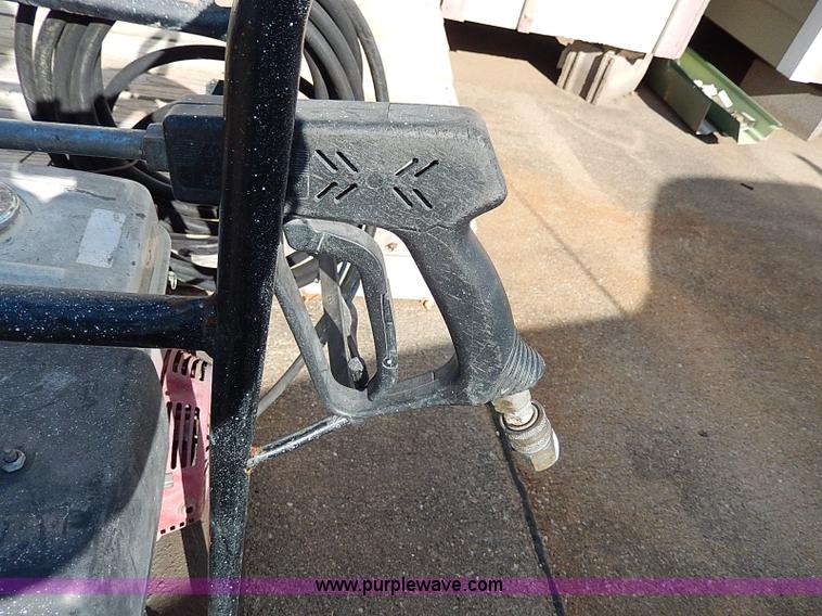 image for item AP9889 Assorted tools