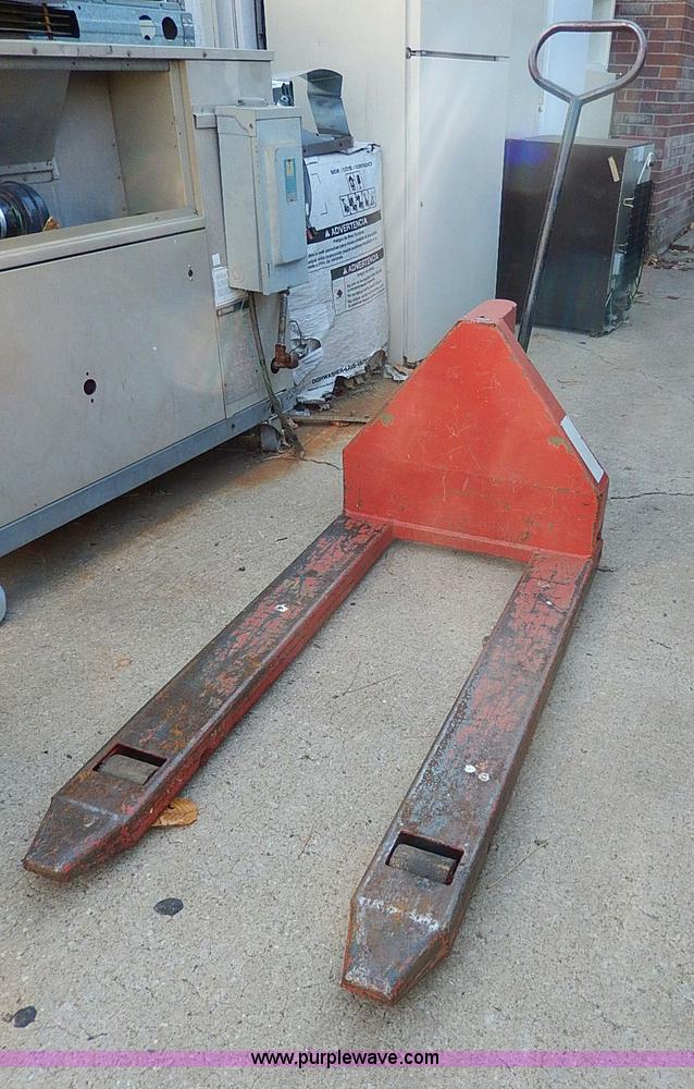 image for item AP9889 Assorted tools