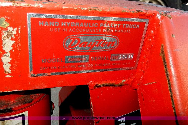 image for item AP9889 Assorted tools