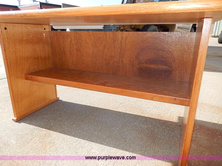image for item AP9890 Approximately 18 wooden desks