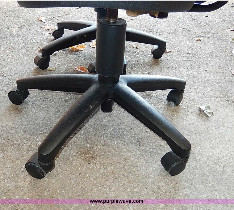 image for item AP9892 (19) office chairs