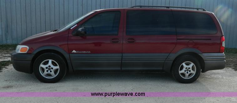 image for item AQ9998 2005 Pontiac Montana van