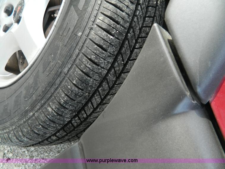 image for item AQ9998 2005 Pontiac Montana van