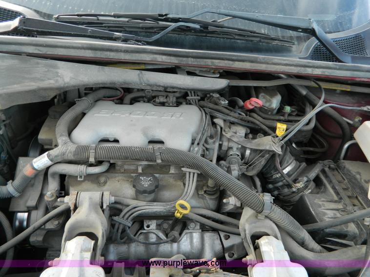 image for item AQ9998 2005 Pontiac Montana van