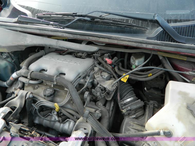 image for item AQ9998 2005 Pontiac Montana van