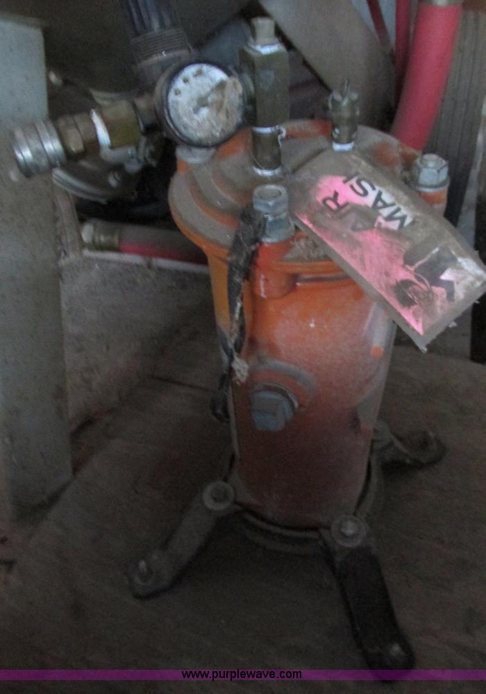 image for item AR9150 2004 Clemco sand blaser