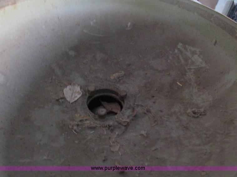 image for item AR9150 2004 Clemco sand blaser