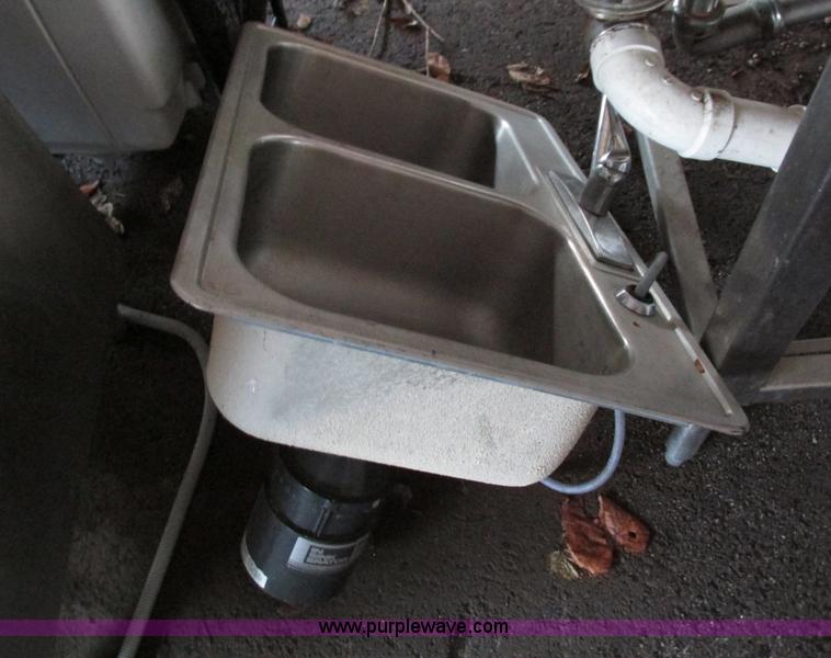 image for item AR9162 Assorted restaurant equipment