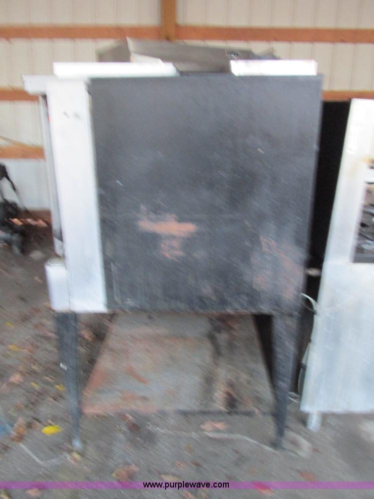 image for item AR9162 Assorted restaurant equipment