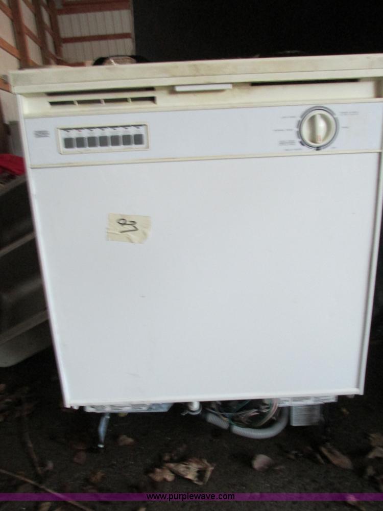 image for item AR9162 Assorted restaurant equipment