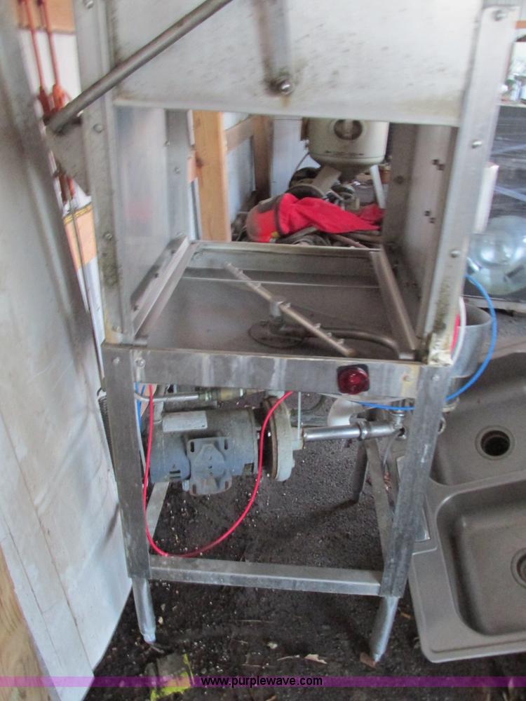 image for item AR9162 Assorted restaurant equipment