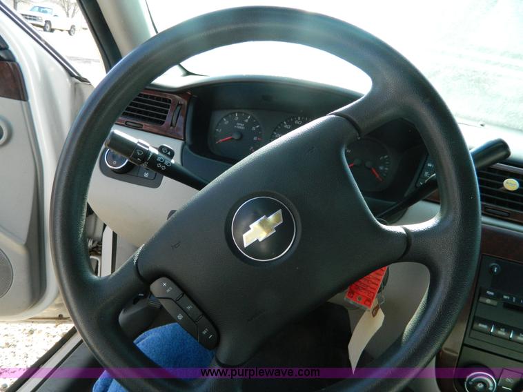 image for item AZ9016 2006 Chevrolet Impala LS