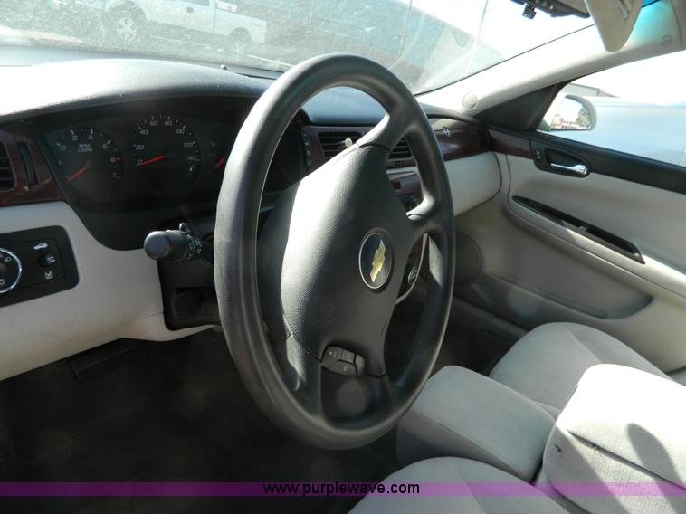 image for item AZ9016 2006 Chevrolet Impala LS
