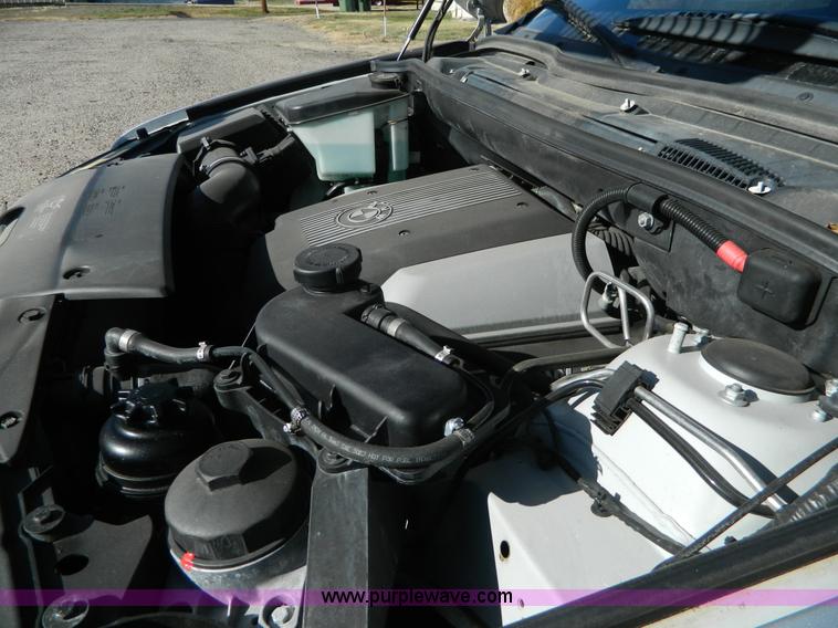 image for item AZ9018 2002 BMW X5 4.4i SUV