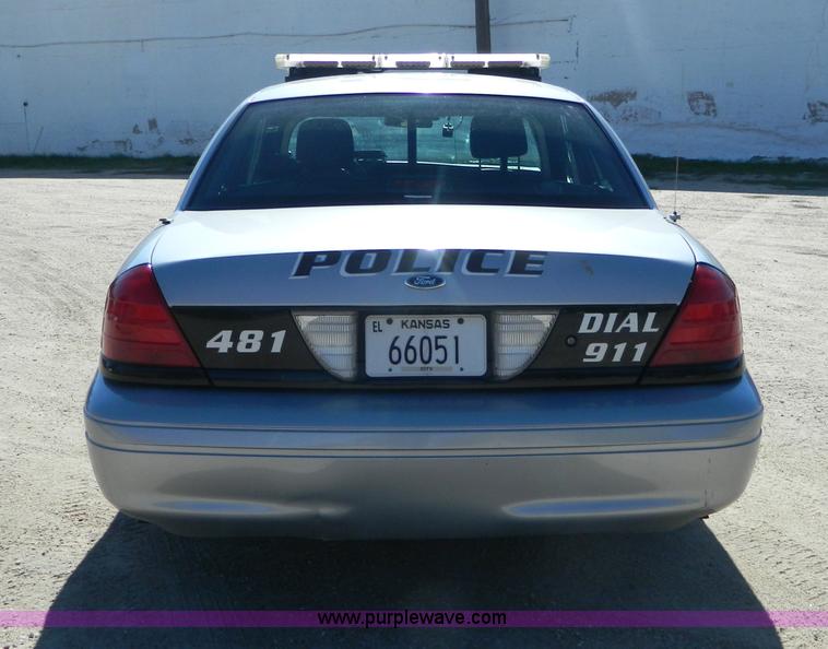 image for item D6048 2007 Ford Crown Victoria Police Interceptor