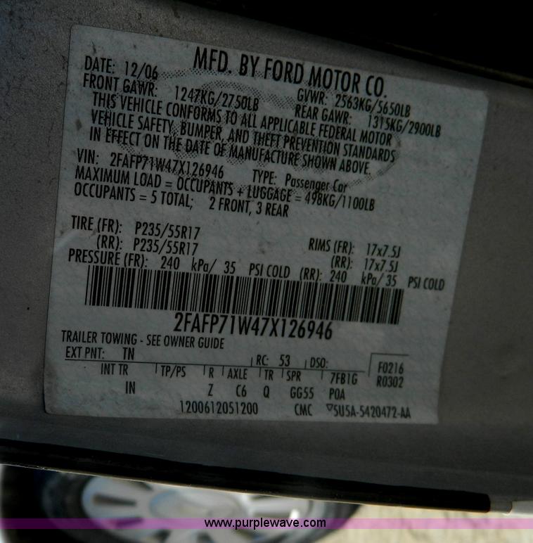 image for item D6048 2007 Ford Crown Victoria Police Interceptor