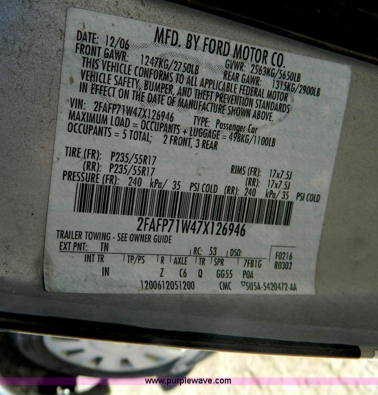 image for item D6048 2007 Ford Crown Victoria Police Interceptor