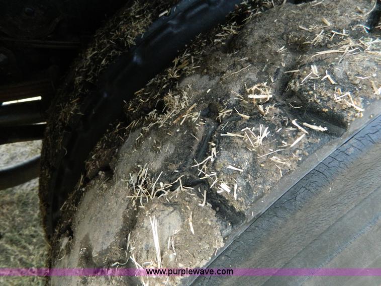 image for item D6068 1997 Ford L8501 Louisville 101 sewer cleaning truck