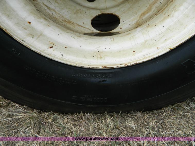 image for item D6068 1997 Ford L8501 Louisville 101 sewer cleaning truck