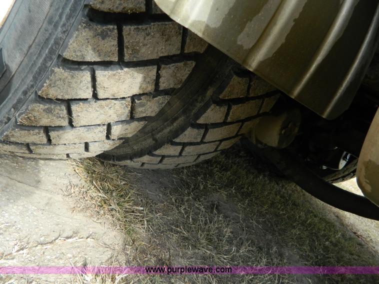 image for item D6068 1997 Ford L8501 Louisville 101 sewer cleaning truck