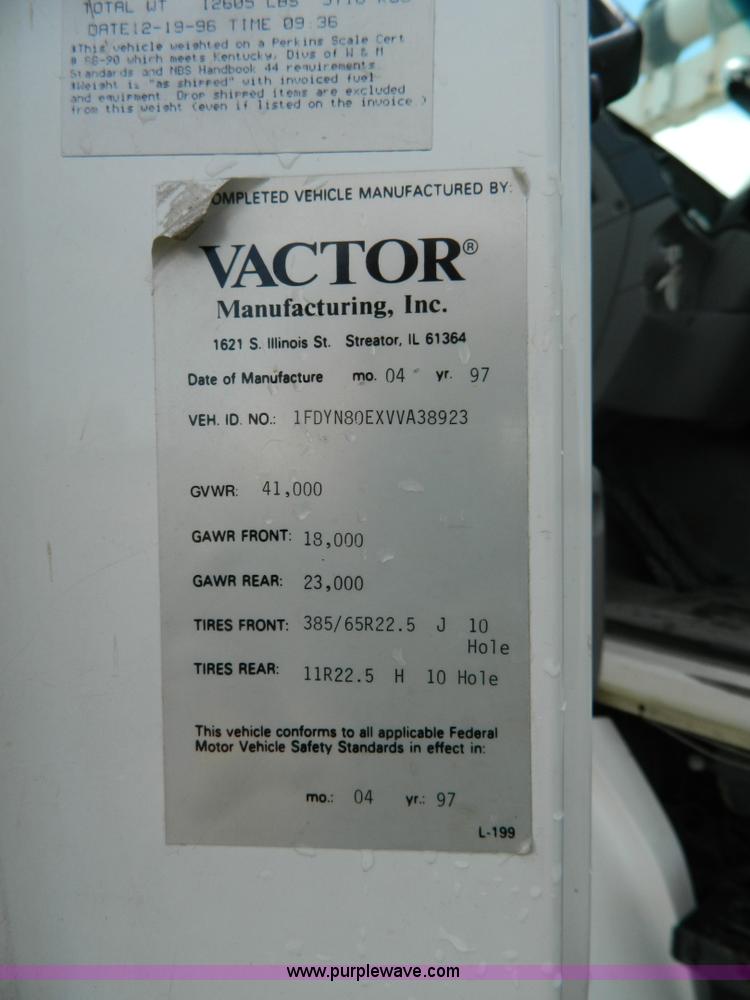 image for item D6068 1997 Ford L8501 Louisville 101 sewer cleaning truck