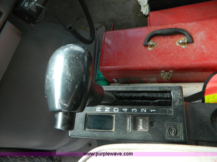 image for item D6068 1997 Ford L8501 Louisville 101 sewer cleaning truck