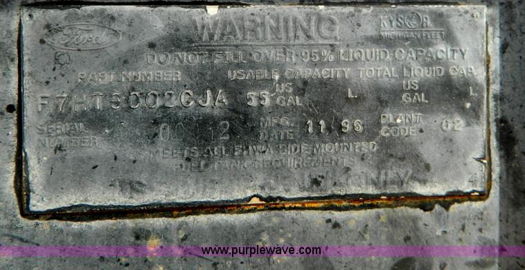 image for item D6068 1997 Ford L8501 Louisville 101 sewer cleaning truck