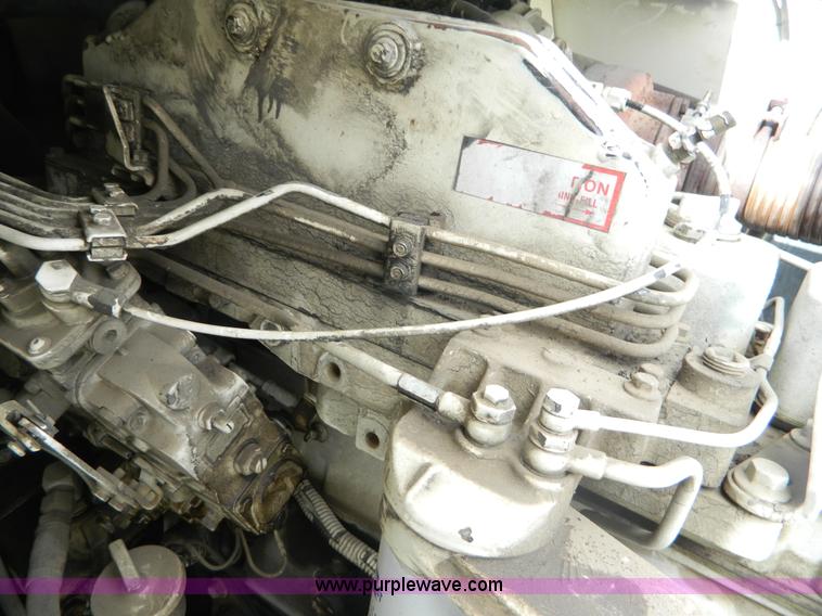 image for item D6068 1997 Ford L8501 Louisville 101 sewer cleaning truck