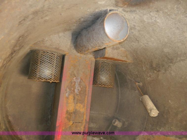 image for item D6068 1997 Ford L8501 Louisville 101 sewer cleaning truck