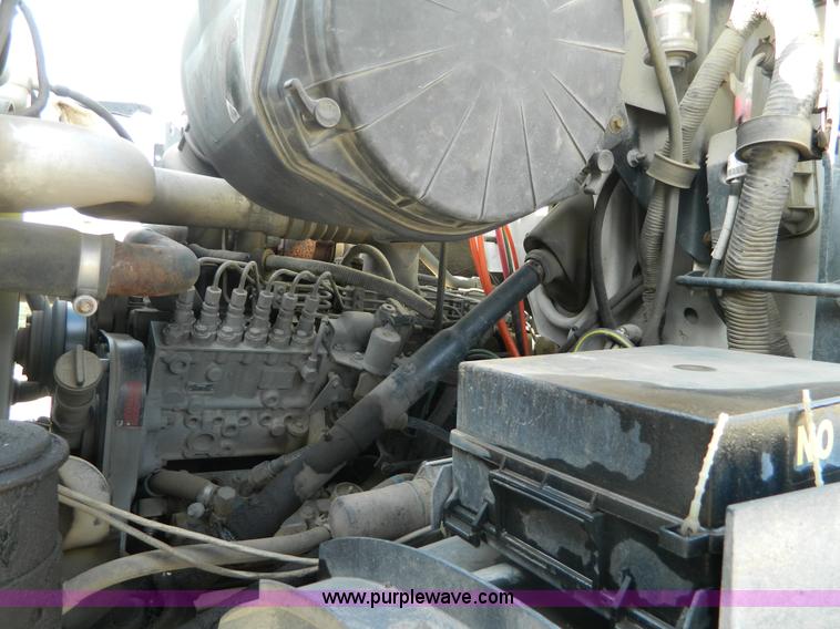 image for item D6068 1997 Ford L8501 Louisville 101 sewer cleaning truck