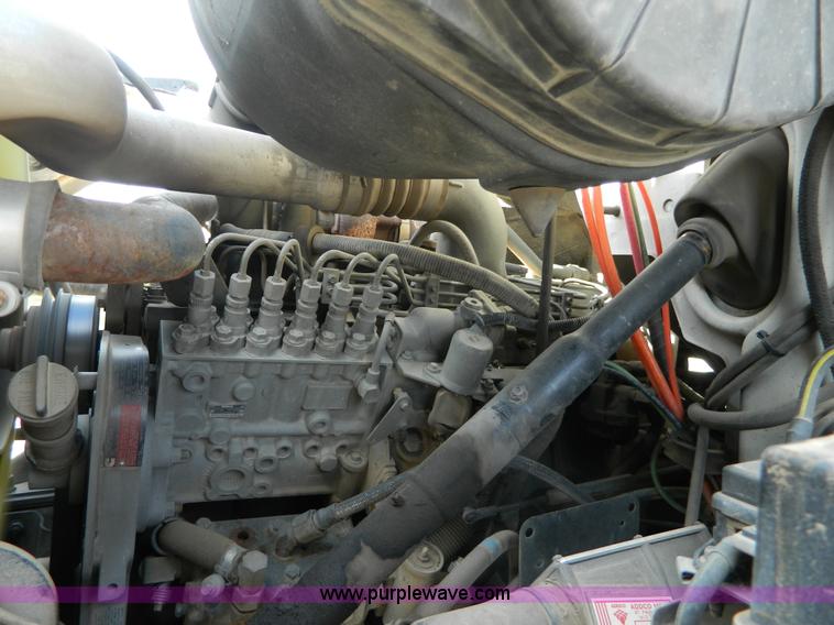 image for item D6068 1997 Ford L8501 Louisville 101 sewer cleaning truck