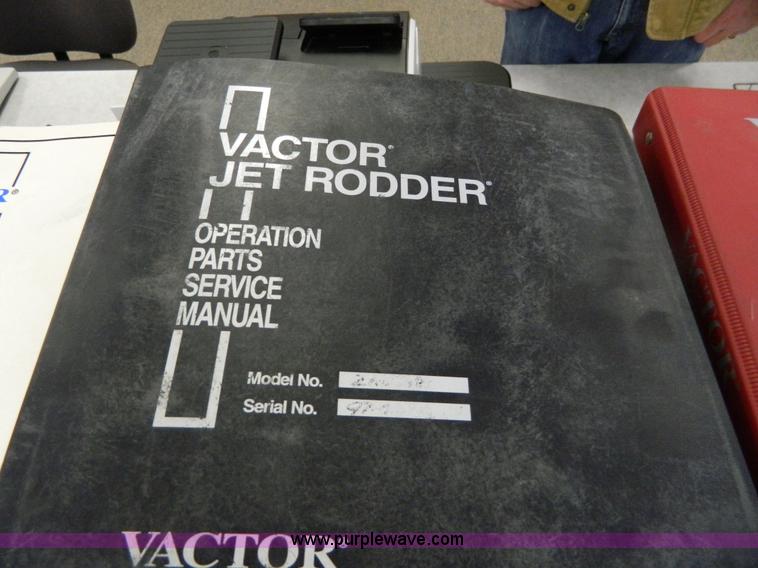 image for item D6068 1997 Ford L8501 Louisville 101 sewer cleaning truck