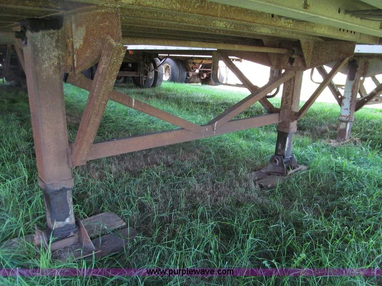 image for item E4558 1988 Dorsey tandem axle dry van trailer