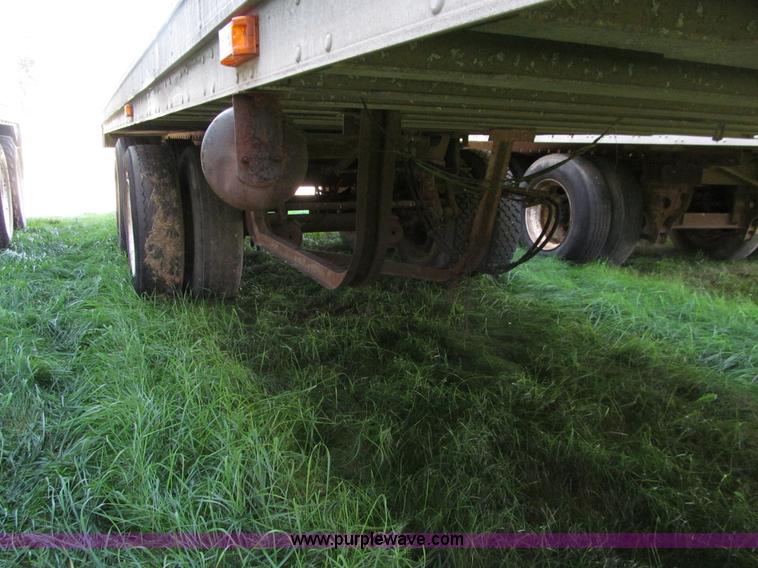 image for item E4558 1988 Dorsey tandem axle dry van trailer