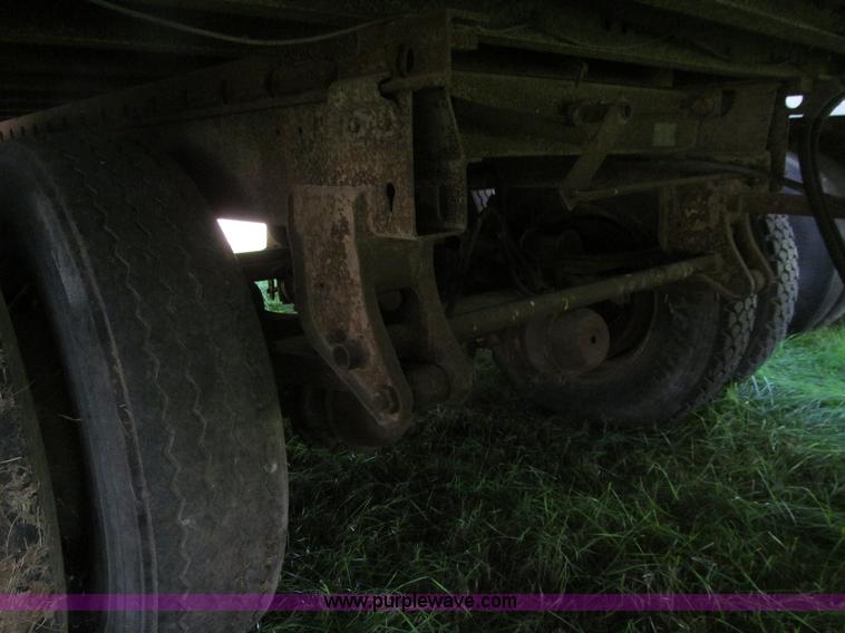 image for item E4558 1988 Dorsey tandem axle dry van trailer