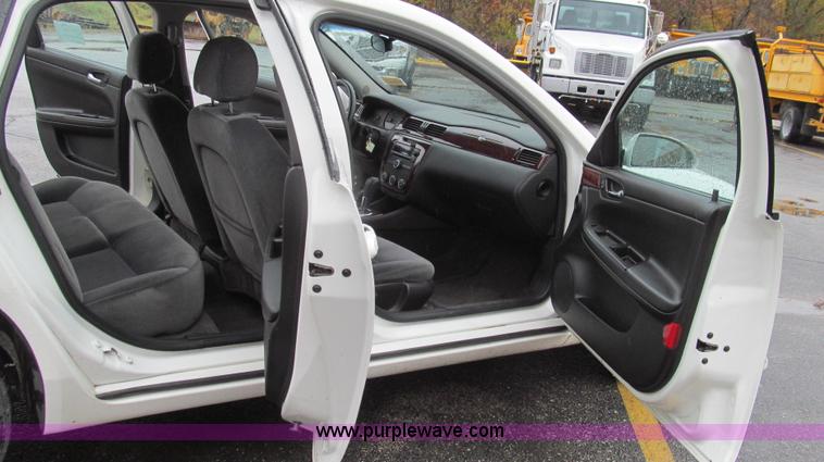 image for item G2172 2007 Chevrolet Impala LS