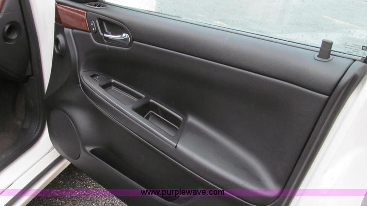 image for item G2172 2007 Chevrolet Impala LS