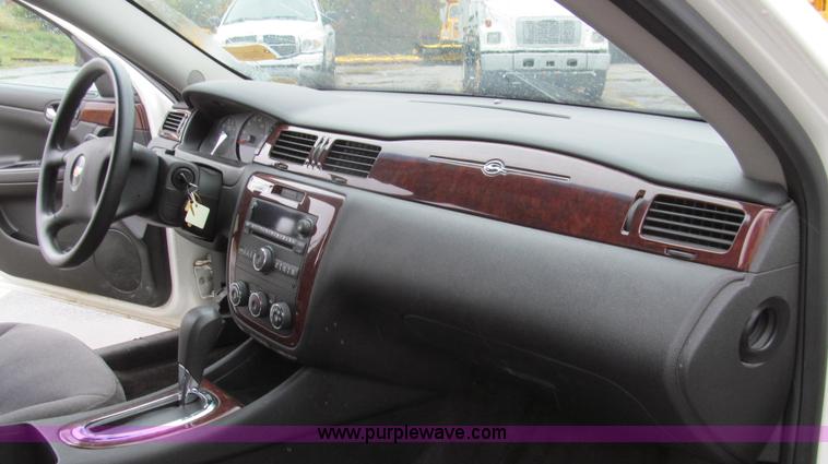 image for item G2172 2007 Chevrolet Impala LS