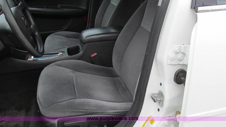 image for item G2172 2007 Chevrolet Impala LS