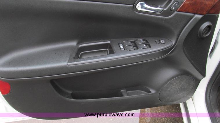 image for item G2172 2007 Chevrolet Impala LS
