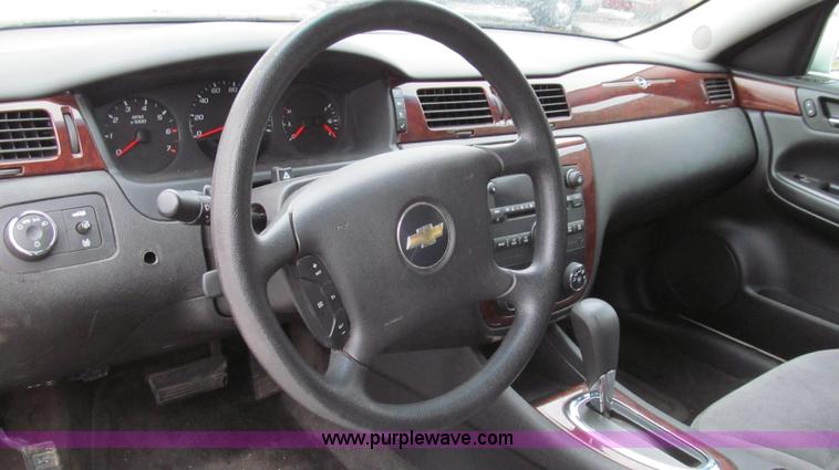 image for item G2172 2007 Chevrolet Impala LS