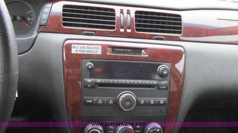 image for item G2172 2007 Chevrolet Impala LS