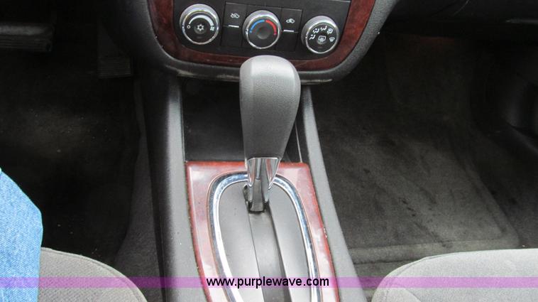 image for item G2172 2007 Chevrolet Impala LS